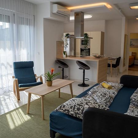 Sunshine Apartman With Free Parking Gyor Luaran gambar