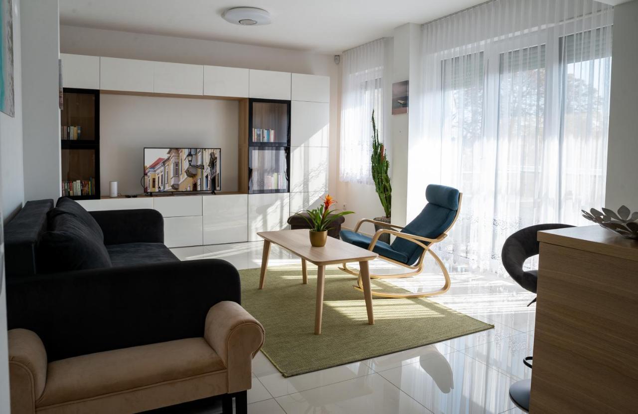 Sunshine Apartman With Free Parking Gyor Luaran gambar